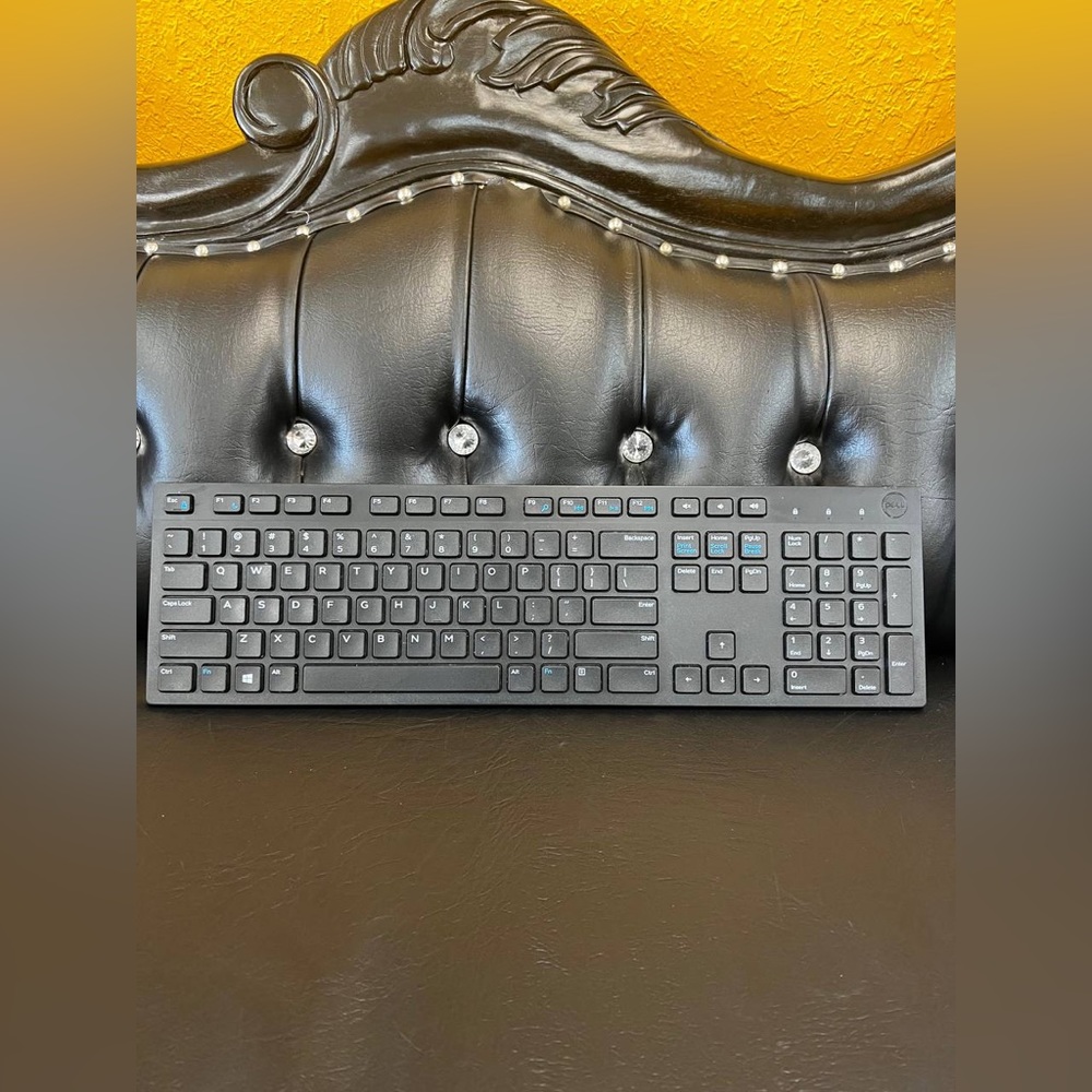 Genuine Dell KM636 Wireless Keyboard Black WK636p No USB Dongle, No Mouse